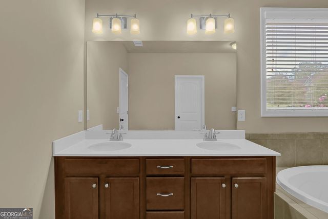 1730 Riverpark Drive SE, Dacula, GA 30019