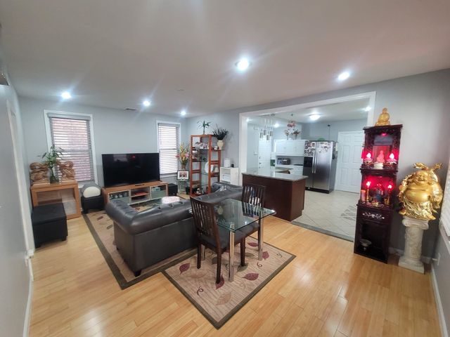 67 CLENDENNY AVE, Jc, West Bergen, NJ 07304