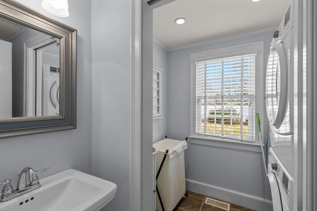 48 Bayview Cir, Barnstable, MA 02655