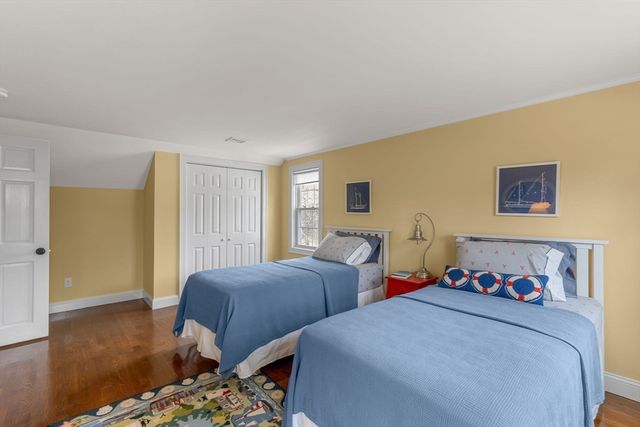 48 Bayview Cir, Barnstable, MA 02655