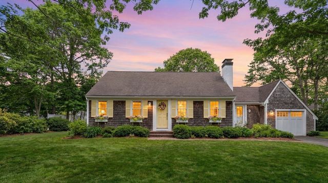 48 Bayview Cir, Barnstable, MA 02655