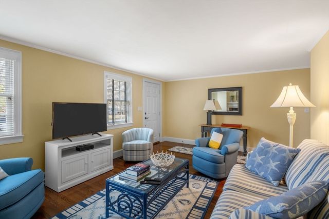 48 Bayview Cir, Barnstable, MA 02655