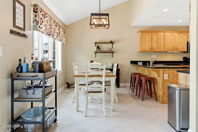 1513 Mahogany Run Dr, La Grange, KY 40031