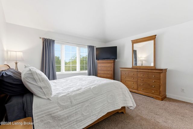 1513 Mahogany Run Dr, La Grange, KY 40031