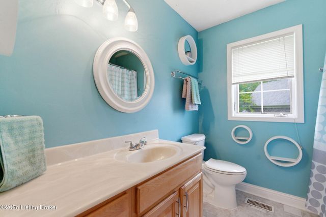 1513 Mahogany Run Dr, La Grange, KY 40031