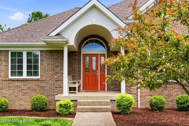 1513 Mahogany Run Dr, La Grange, KY 40031