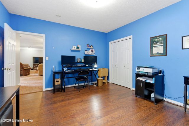 1513 Mahogany Run Dr, La Grange, KY 40031