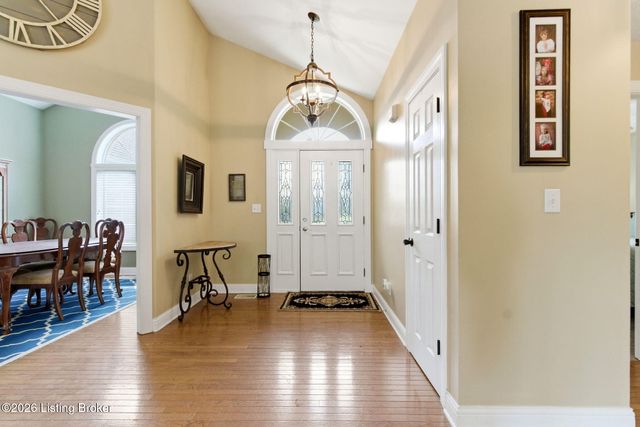 1513 Mahogany Run Dr, La Grange, KY 40031