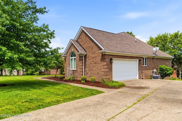 1513 Mahogany Run Dr, La Grange, KY 40031