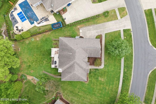 1513 Mahogany Run Dr, La Grange, KY 40031