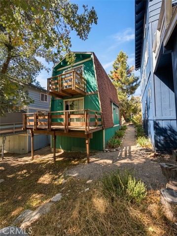 33415 Cedar Dr, Running Springs, CA 92382