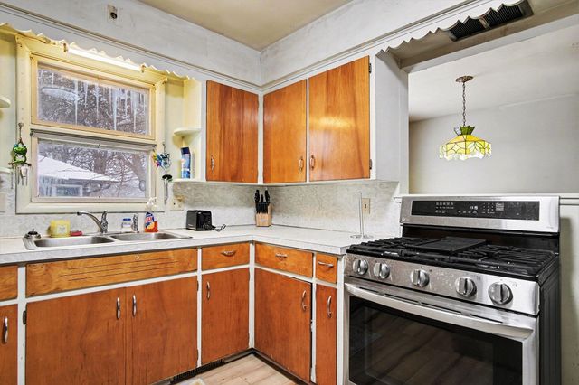 1759 Cambridge Drive Se, City Of Grand Rapids, MI 49506