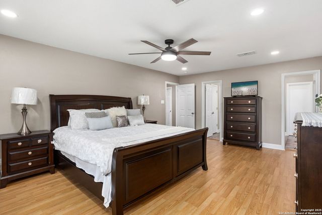 9502 Campton Farms, San Antonio, TX 78250