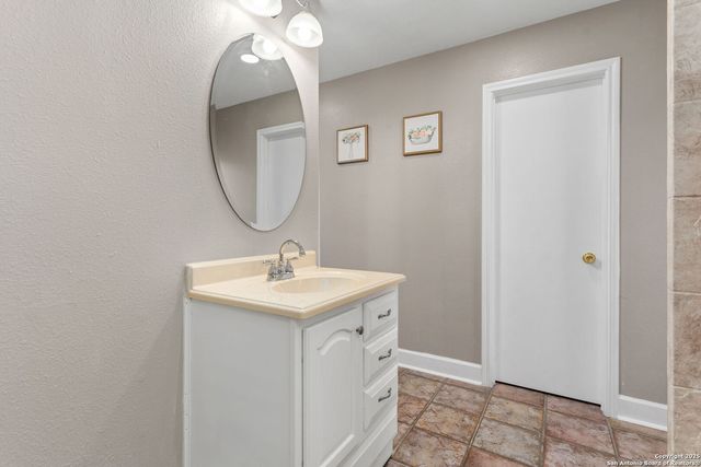 9502 Campton Farms, San Antonio, TX 78250