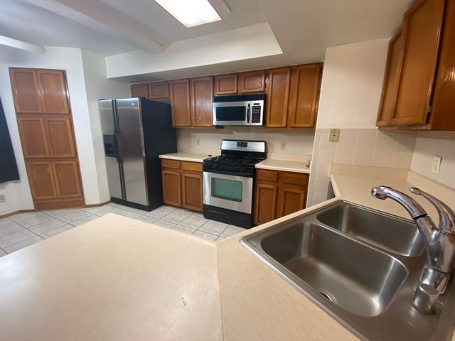 12076 MEADOW GATE Drive, El Paso, TX 79936