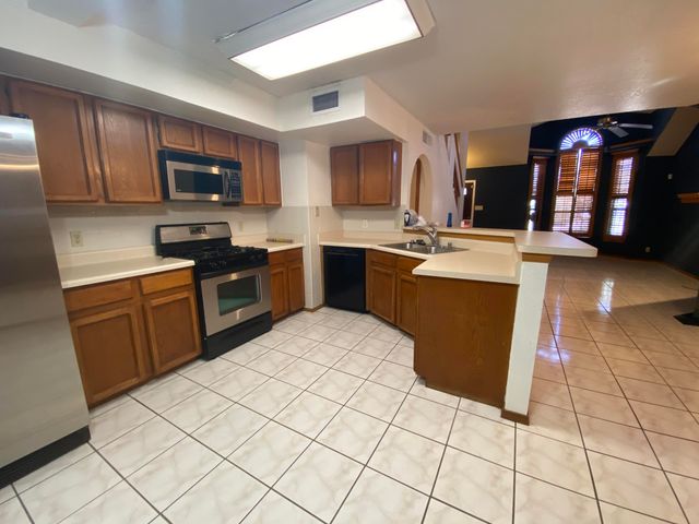 12076 MEADOW GATE Drive, El Paso, TX 79936