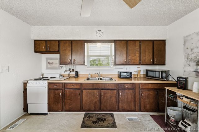 34409 W 51st Street S, Mannford, OK 74044