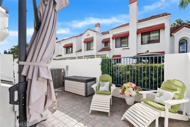 19502 Ranch Lane 112, Huntington Beach, CA 92648