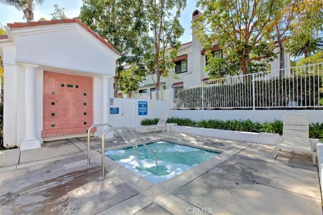 19502 Ranch Lane 112, Huntington Beach, CA 92648