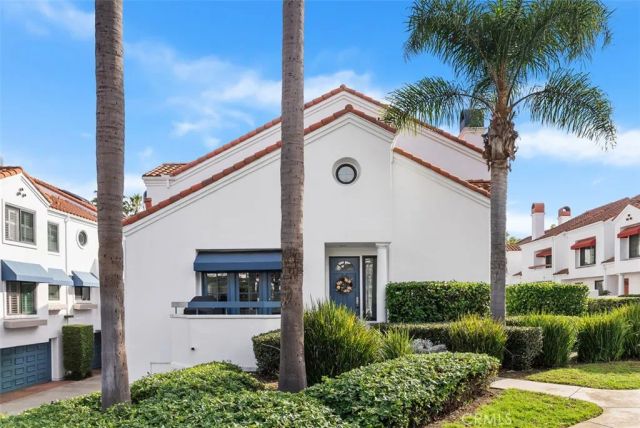 19502 Ranch Lane 112, Huntington Beach, CA 92648