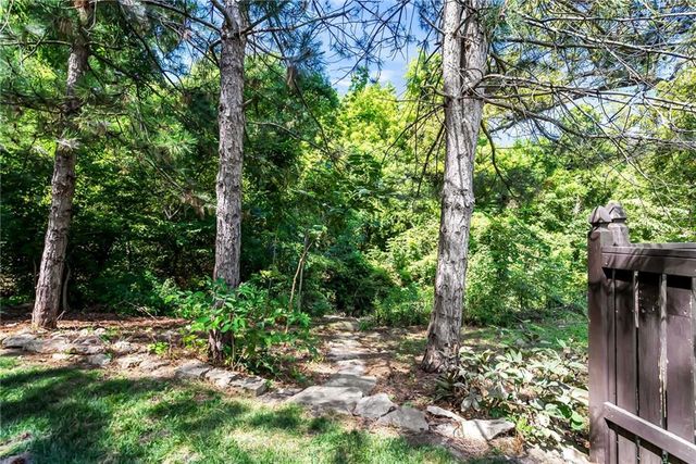 4606 AMINDA Street, Shawnee, KS 66226