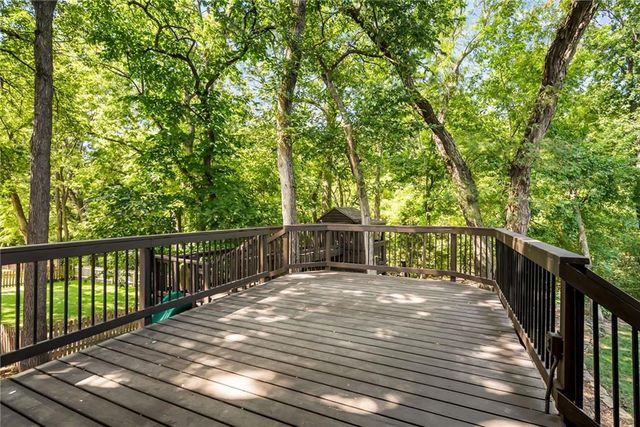 4606 AMINDA Street, Shawnee, KS 66226