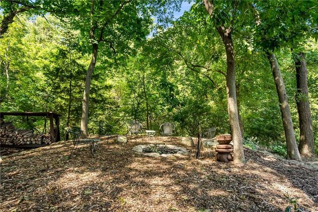4606 AMINDA Street, Shawnee, KS 66226