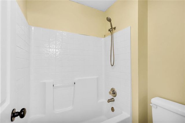 4606 AMINDA Street, Shawnee, KS 66226