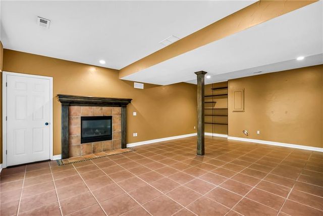 4606 AMINDA Street, Shawnee, KS 66226