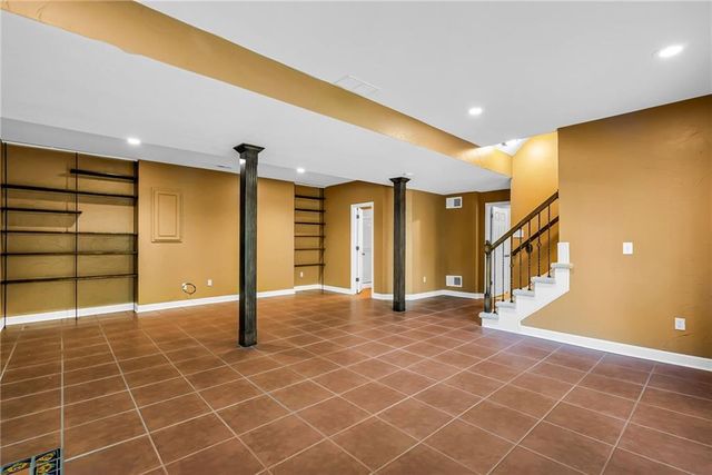 4606 AMINDA Street, Shawnee, KS 66226