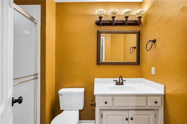 4606 AMINDA Street, Shawnee, KS 66226