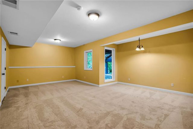 4606 AMINDA Street, Shawnee, KS 66226