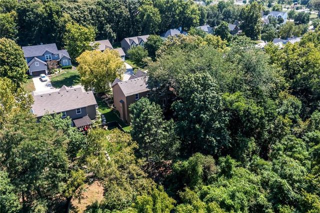 4606 AMINDA Street, Shawnee, KS 66226