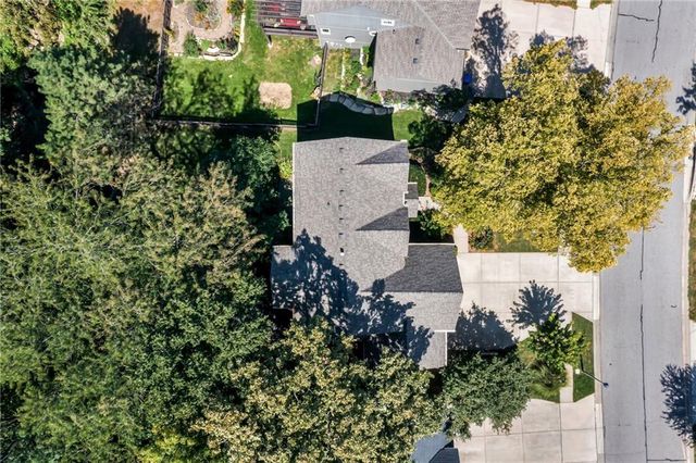 4606 AMINDA Street, Shawnee, KS 66226