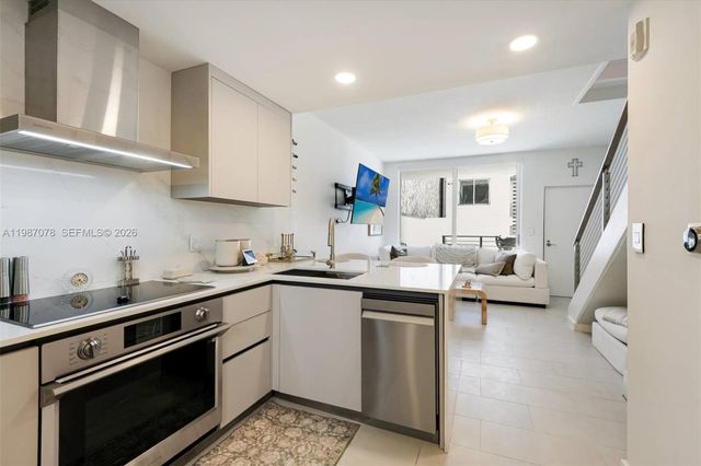 3339 Virginia Street 316, Miami, FL 33133