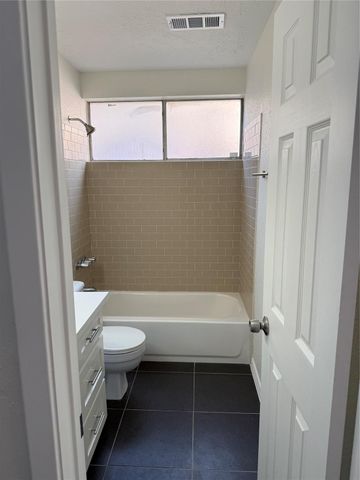 16715 Ribbonridge Drive, Sugar Land, TX 77498