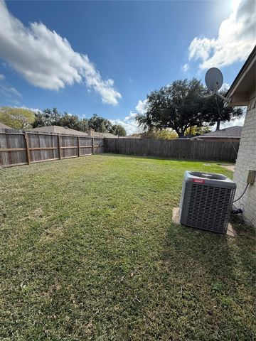 16715 Ribbonridge Drive, Sugar Land, TX 77498