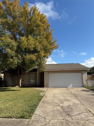 16715 Ribbonridge Drive, Sugar Land, TX 77498