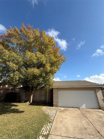 16715 Ribbonridge Drive, Sugar Land, TX 77498