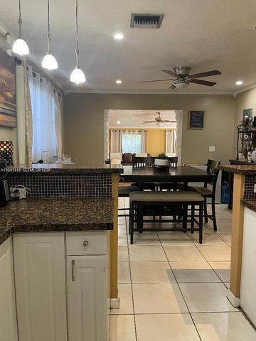 800 N 70th Ave, Hollywood, FL 33024