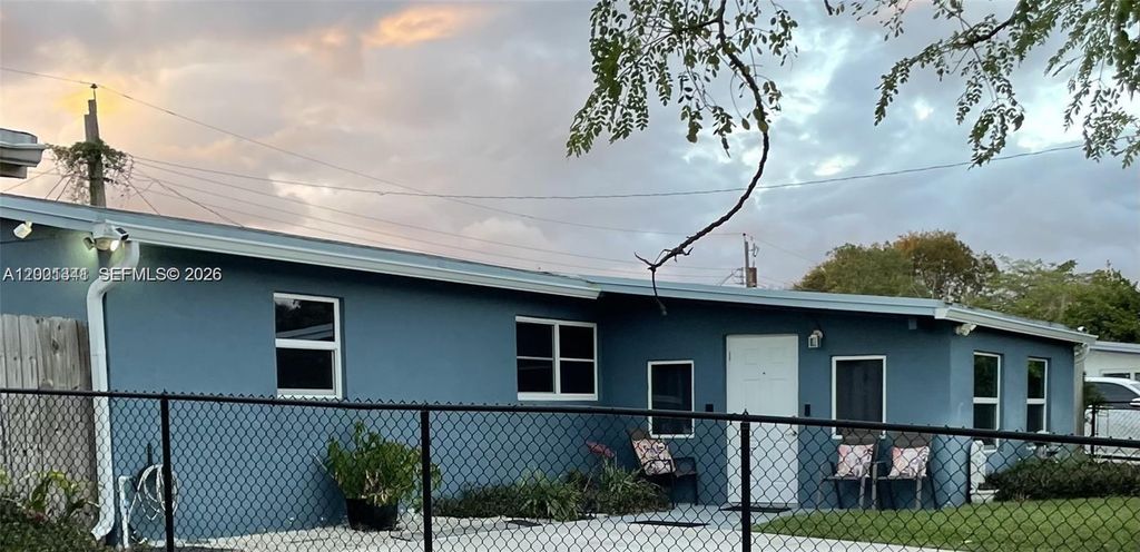 800 N 70th Ave, Hollywood, FL 33024