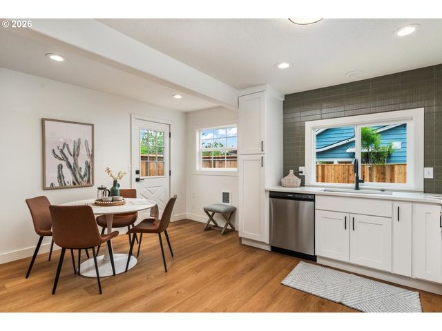 5601 Se BYBEE Blvd A, Portland, OR 97206