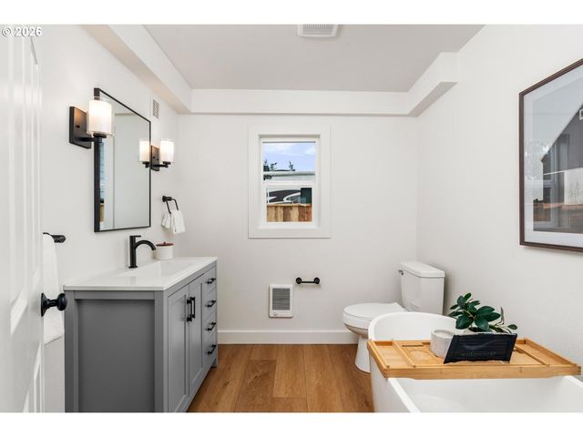 5601 Se BYBEE Blvd A, Portland, OR 97206