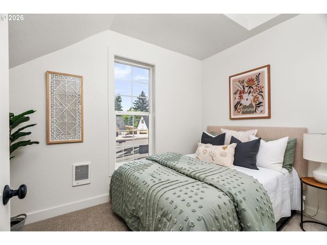 5601 Se BYBEE Blvd A, Portland, OR 97206