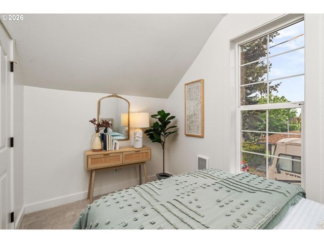 5601 Se BYBEE Blvd A, Portland, OR 97206