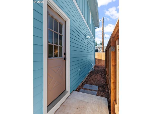 5601 Se BYBEE Blvd A, Portland, OR 97206
