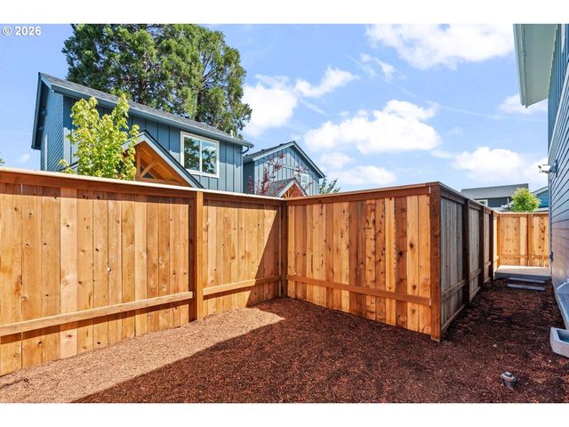 5601 Se BYBEE Blvd A, Portland, OR 97206