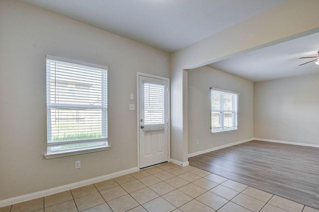 9402 Gold Mountain Drive, Rosharon, TX 77583