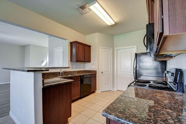9402 Gold Mountain Drive, Rosharon, TX 77583