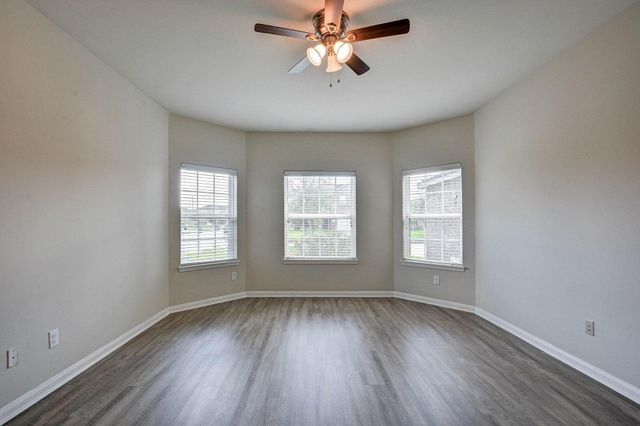 9402 Gold Mountain Drive, Rosharon, TX 77583